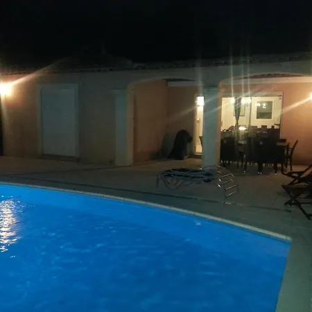 Villa Avec Piscine Au Calme ! *
