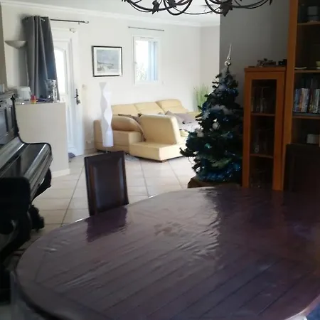 Avec Piscine Au Calme !