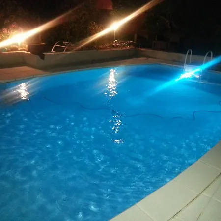 Villa Avec Piscine Au Calme !