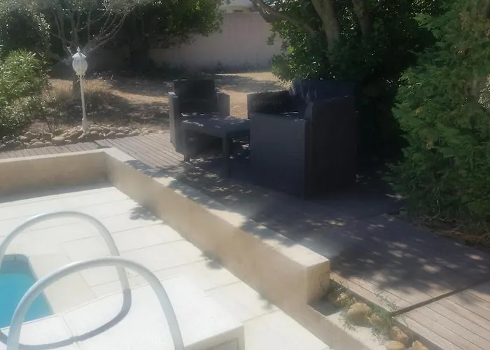 Villa Avec Piscine Au Calme ! *