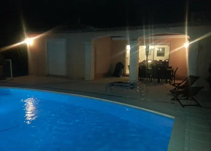 Villa Avec Piscine Au Calme ! *
