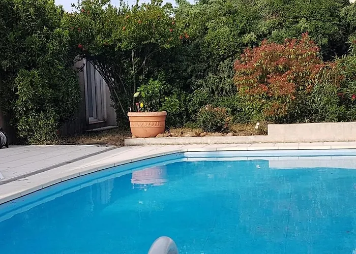 Villa Avec Piscine Au Calme !