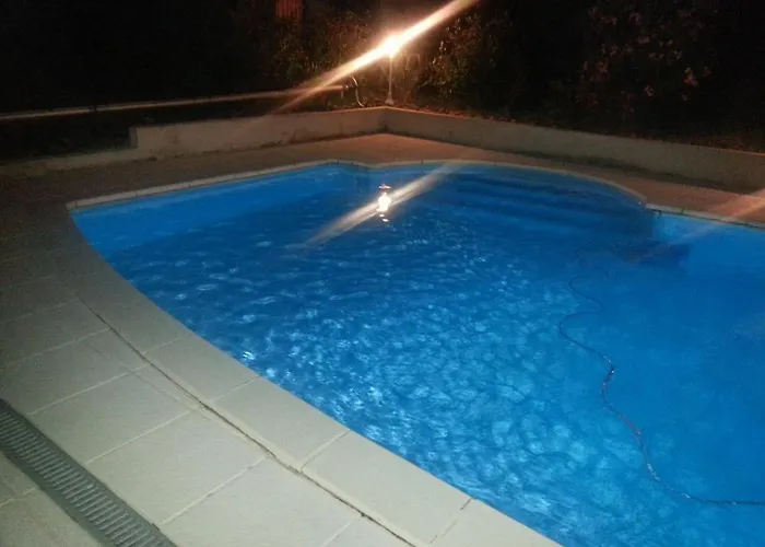 Villa Avec Piscine Au Calme ! *