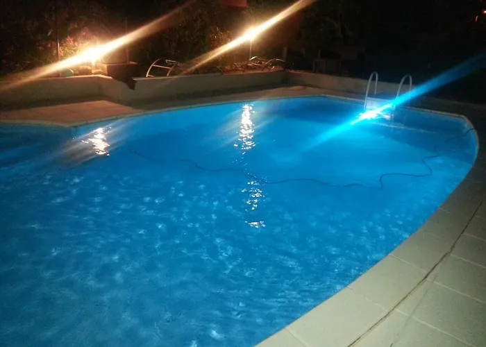 Villa Avec Piscine Au Calme !
